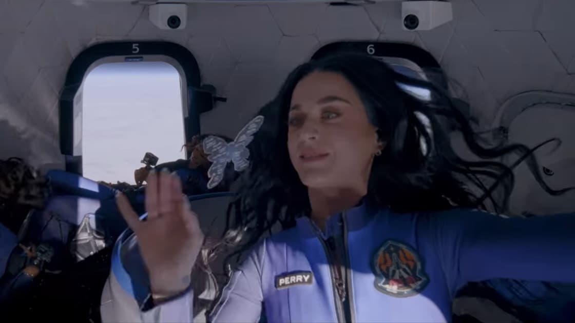 Kepergian Katy ke luar angkasa memicu perdebatan Bumi datar. (dok. Instagram Katy Perry)
