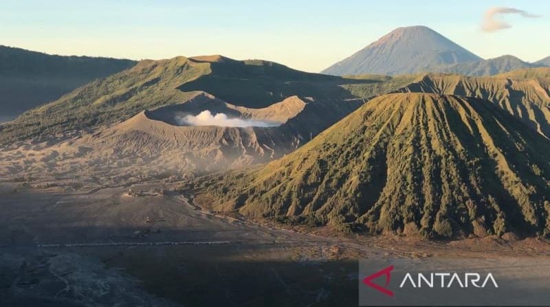 Kawasan TNBTS mencakup area Kabupaten Malang (18.692,96 Hektare), Kabupaten Pasuruan (4.642,52 Ha), Kabupaten Probolinggo (3.600,37 Ha), dan Kabupaten Lumajang (23.340,35 Ha). (Antara/Vicki Febrianto)