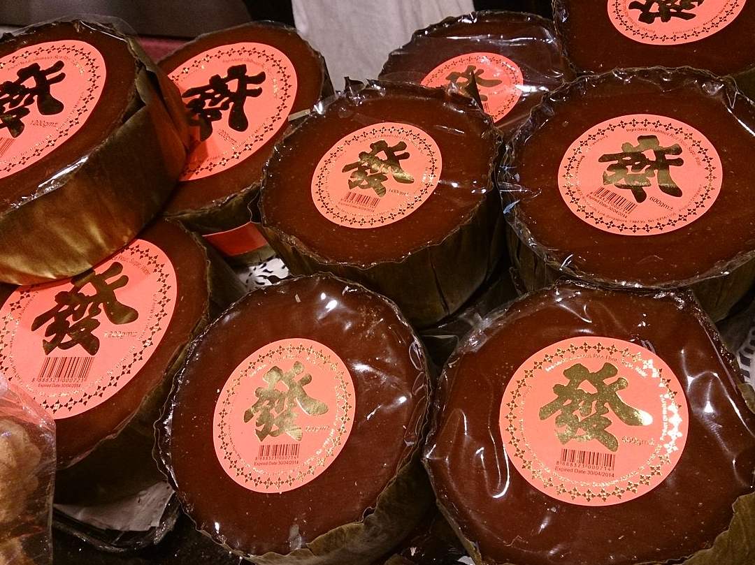 Kue keranjang sering disebut dengan dodol cina. (Dokumen Wikimedia)