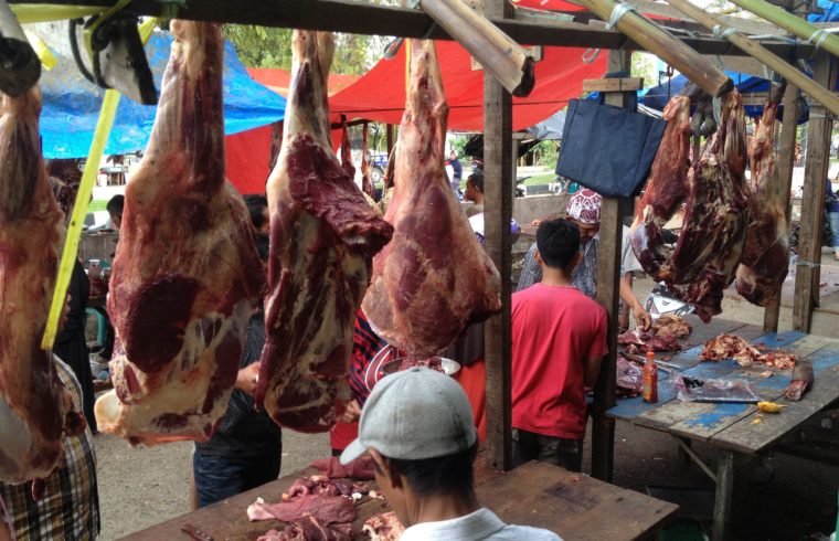 Masyarakat Aceh biasanya membeli daging saat meugang. (Dokumen Pemerintah Kota Banda Aceh)